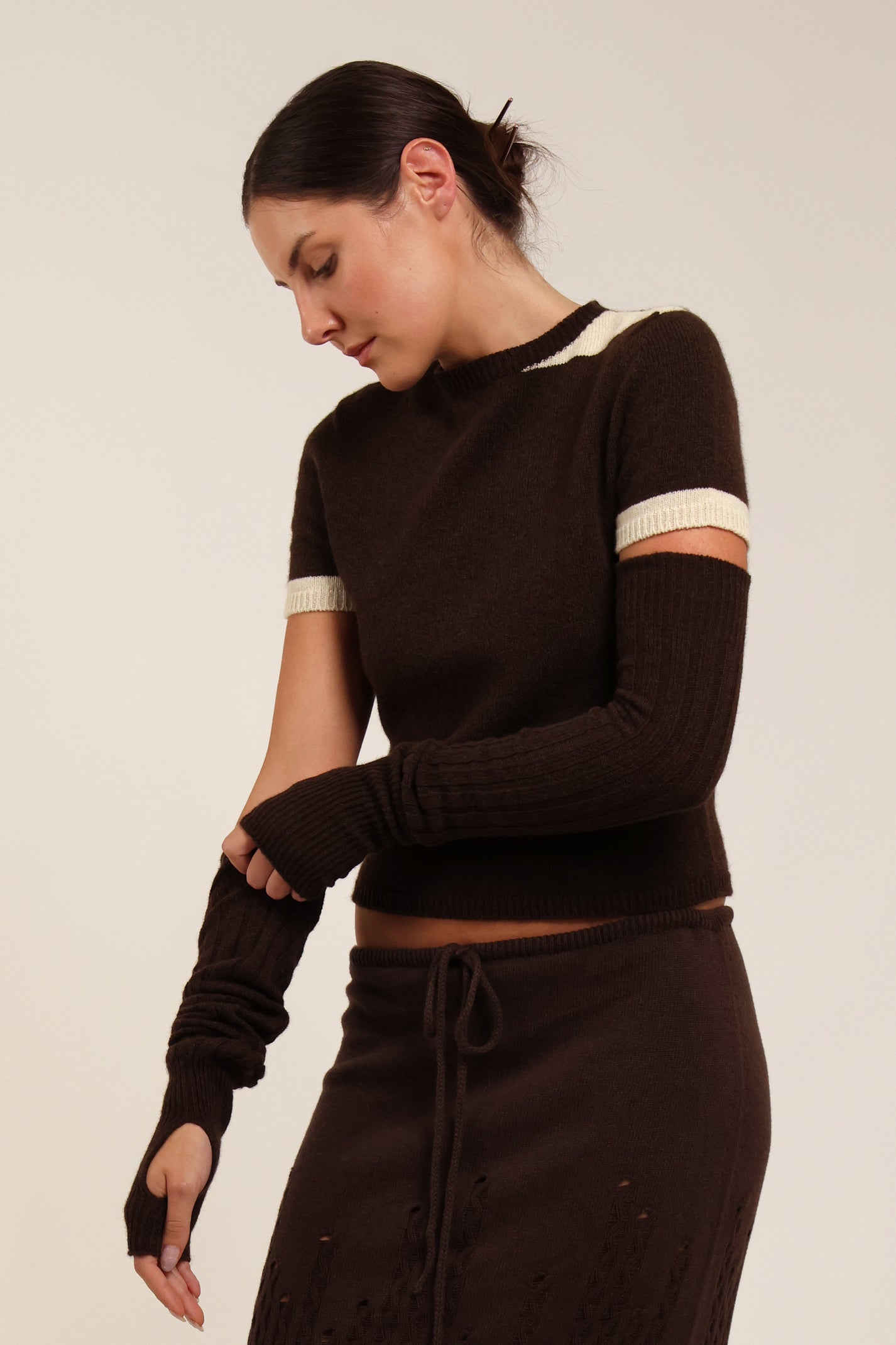Fruitchouli Contrast T-Shirt in Natural Brown Cream Yak – Australian knitwear (Detail1)
