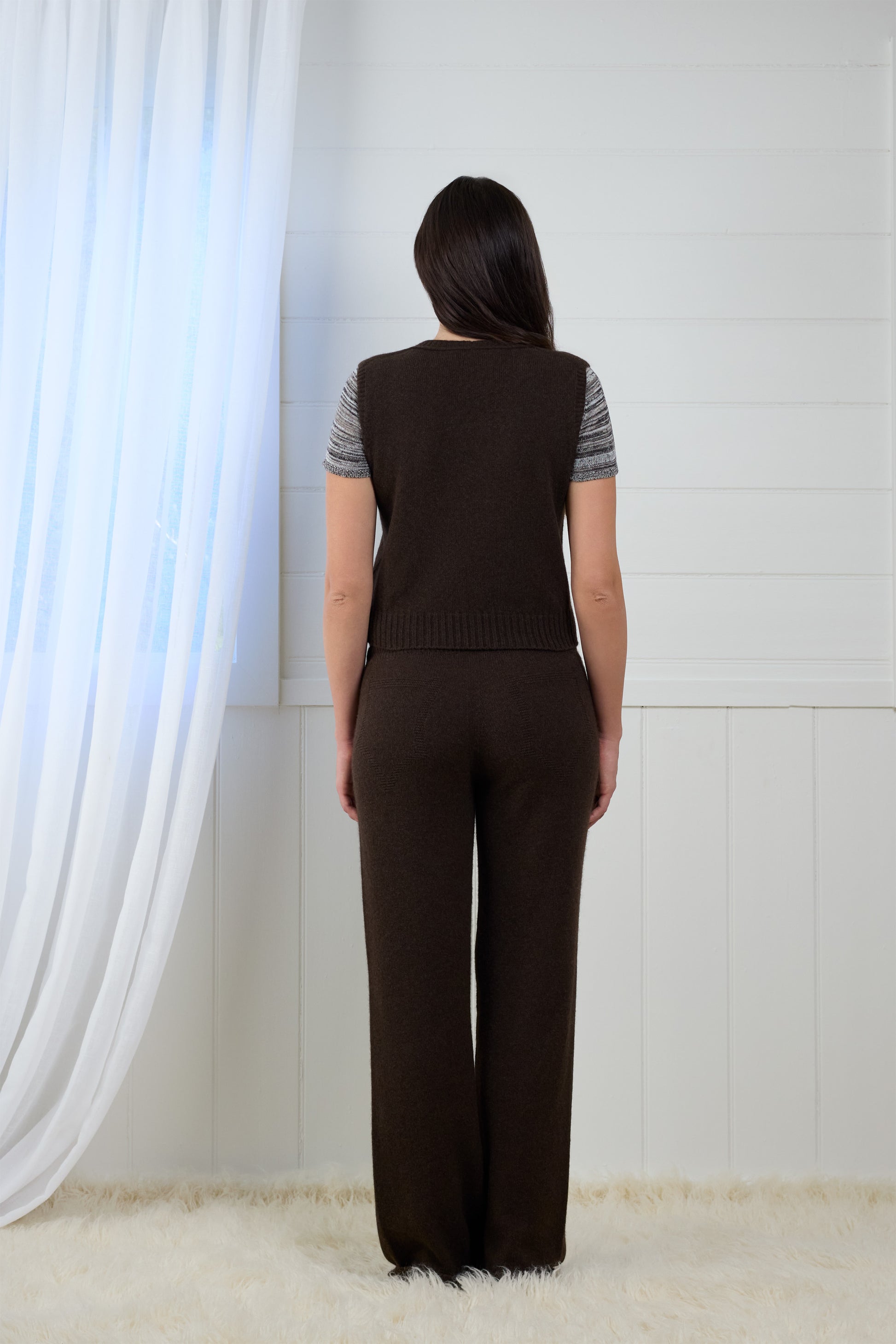 Fruitchouli V-Neck Vest in Natural Brown Yak – Australian knitwear (Back)